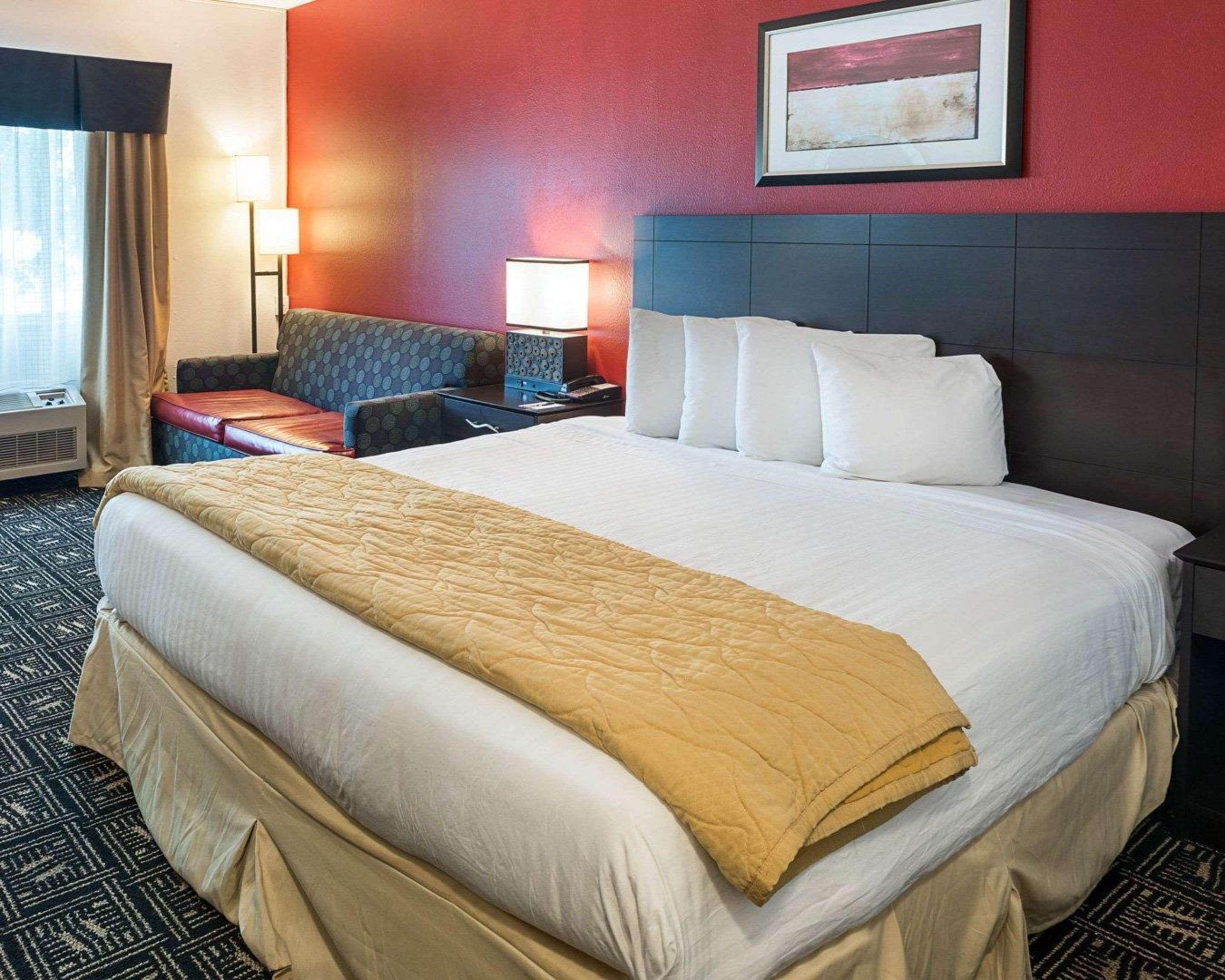 Quality Inn Бруклин-Сентер Экстерьер фото