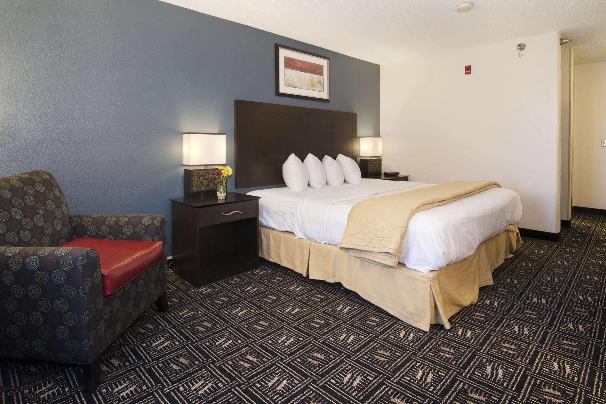 Quality Inn Бруклин-Сентер Экстерьер фото