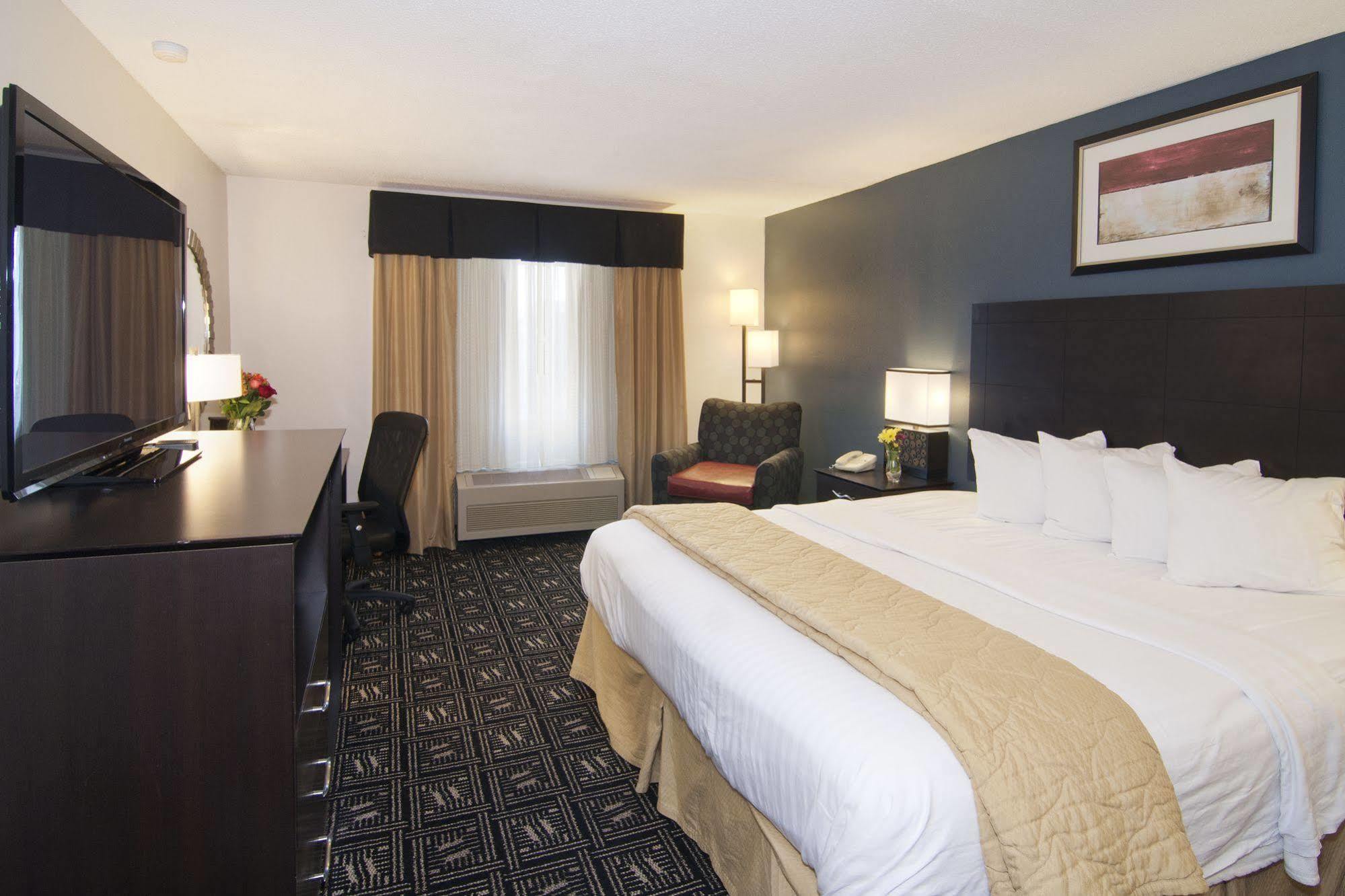 Quality Inn Бруклин-Сентер Экстерьер фото